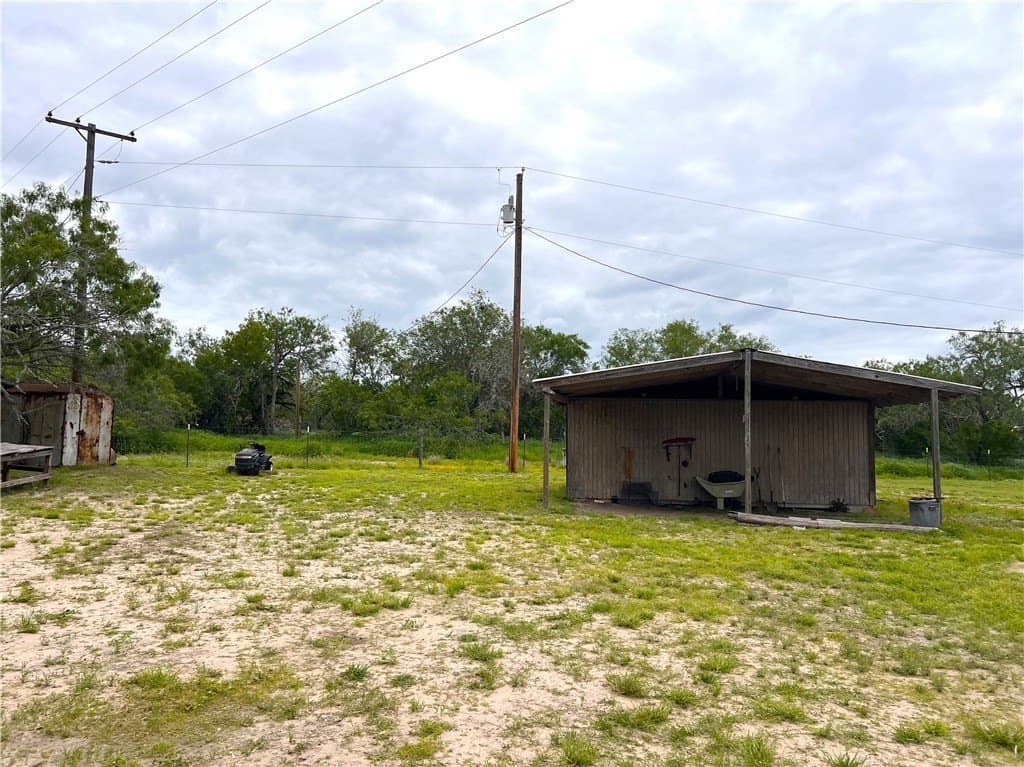 10 acres in Live Oak County - photo 31