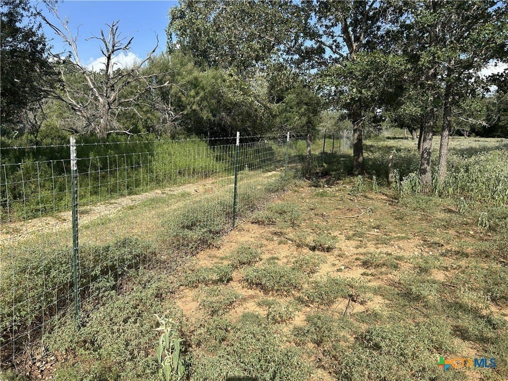 2.5 acres in Gonzales County - photo 8