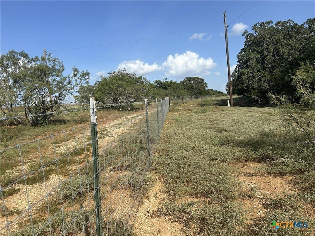 2.5 acres in Gonzales County - photo 3