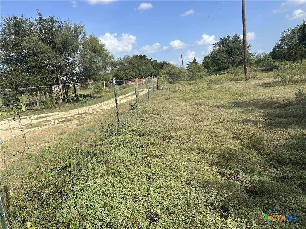 2.5 acres in Gonzales County - photo 10
