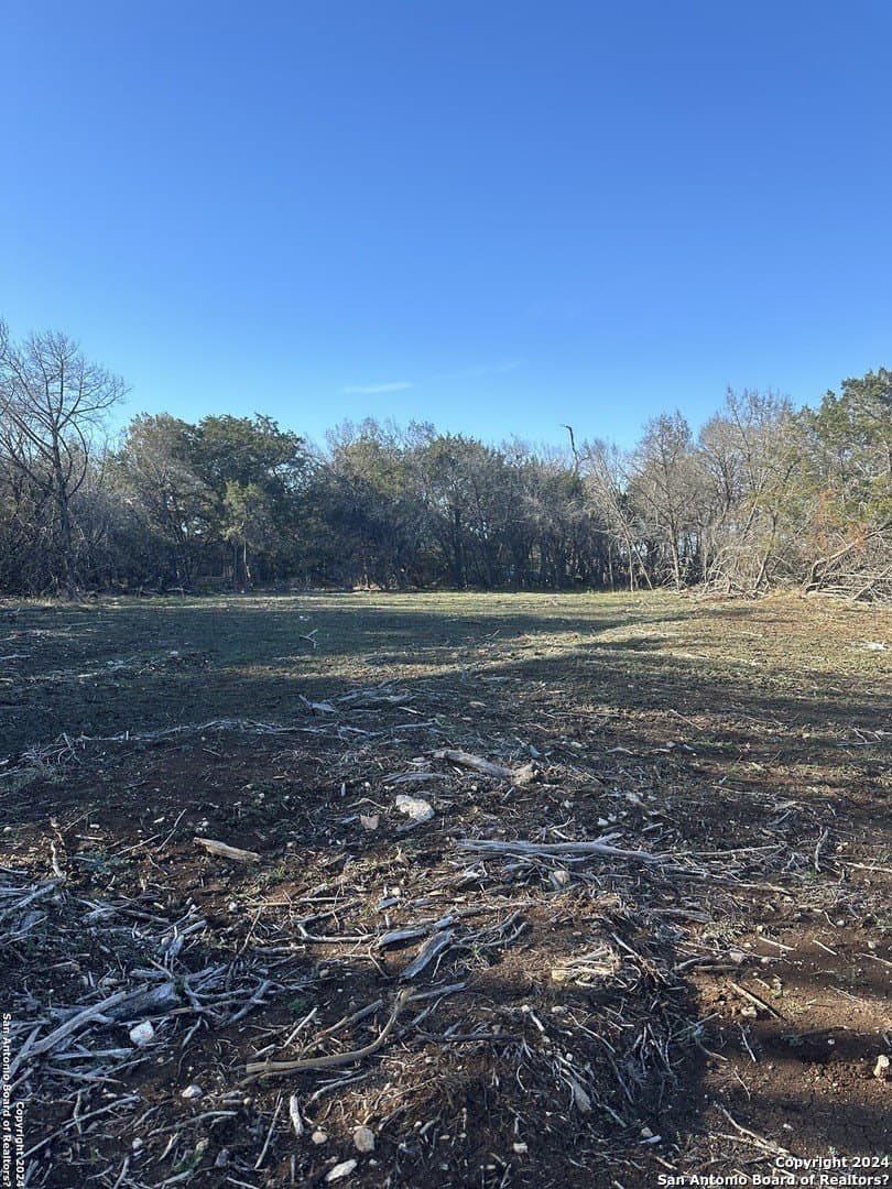 0.5 acres in Bandera County gallery image 4