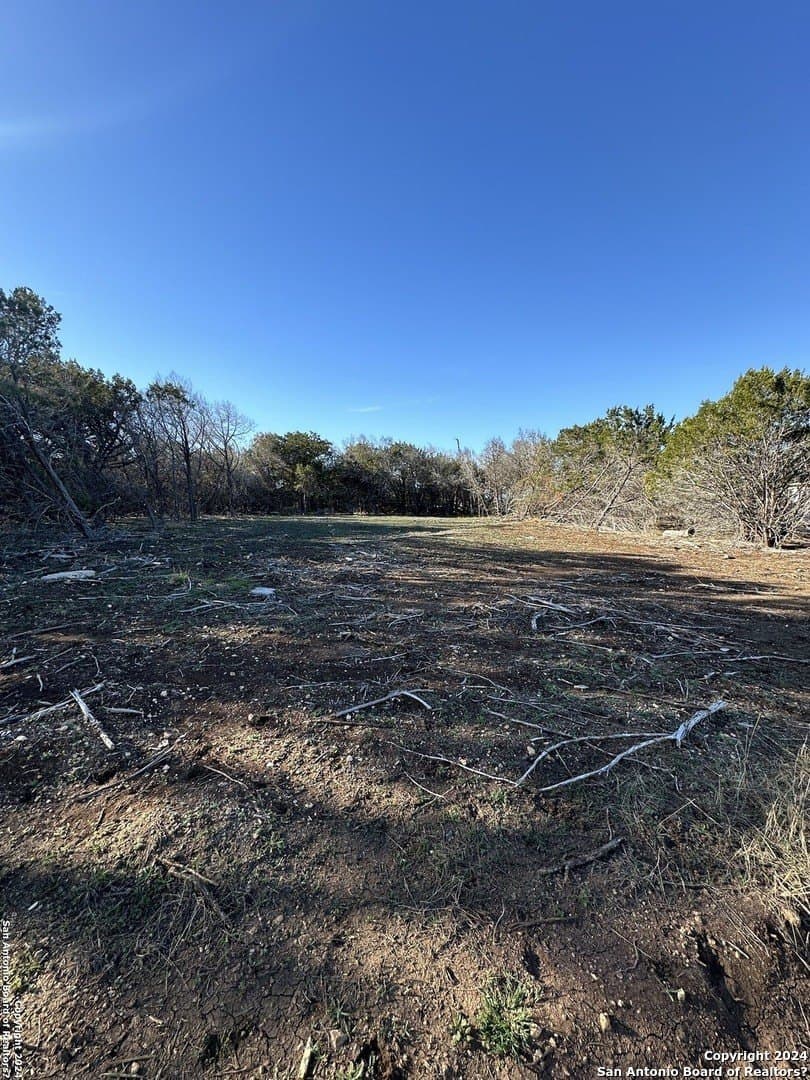 0.5 acres in Bandera County gallery image 3