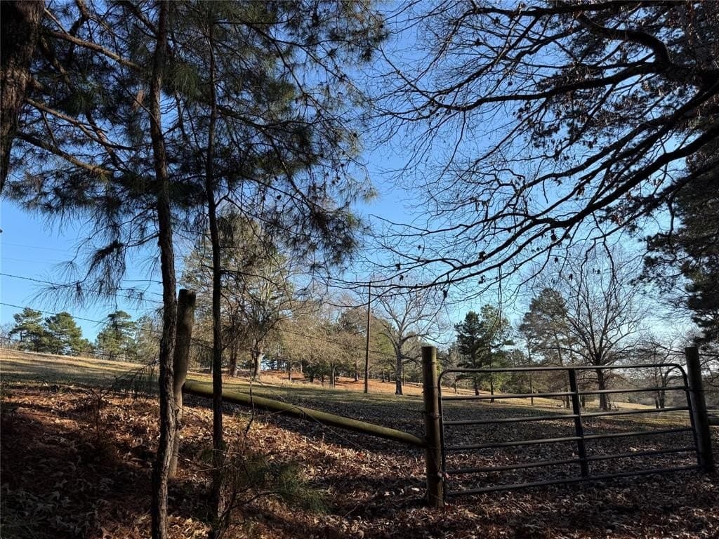 9.56 acres in Smith County