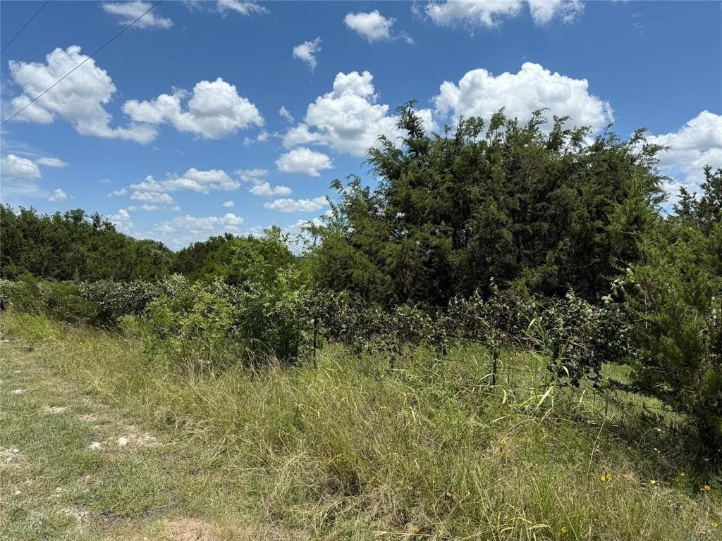 12.25 acres in Bosque County