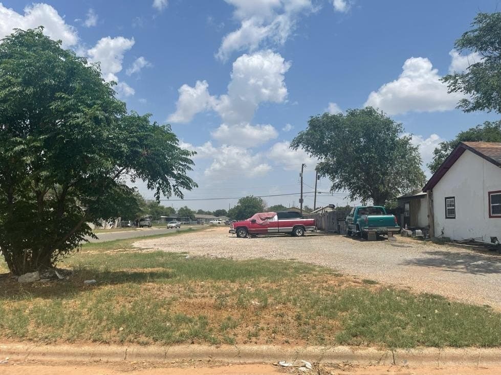 0.2 acres in Lubbock County gallery image 2