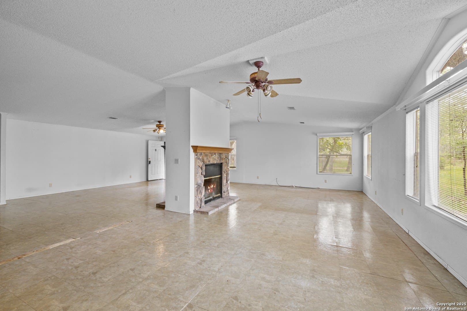 10 acres in Guadalupe County - photo 4