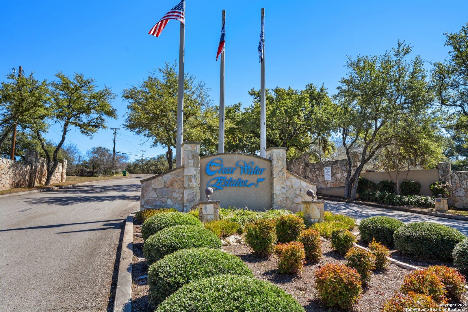 1.09 acres in Comal County - photo 7
