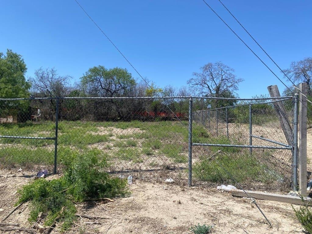 0.3 acres in Maverick County - photo 9