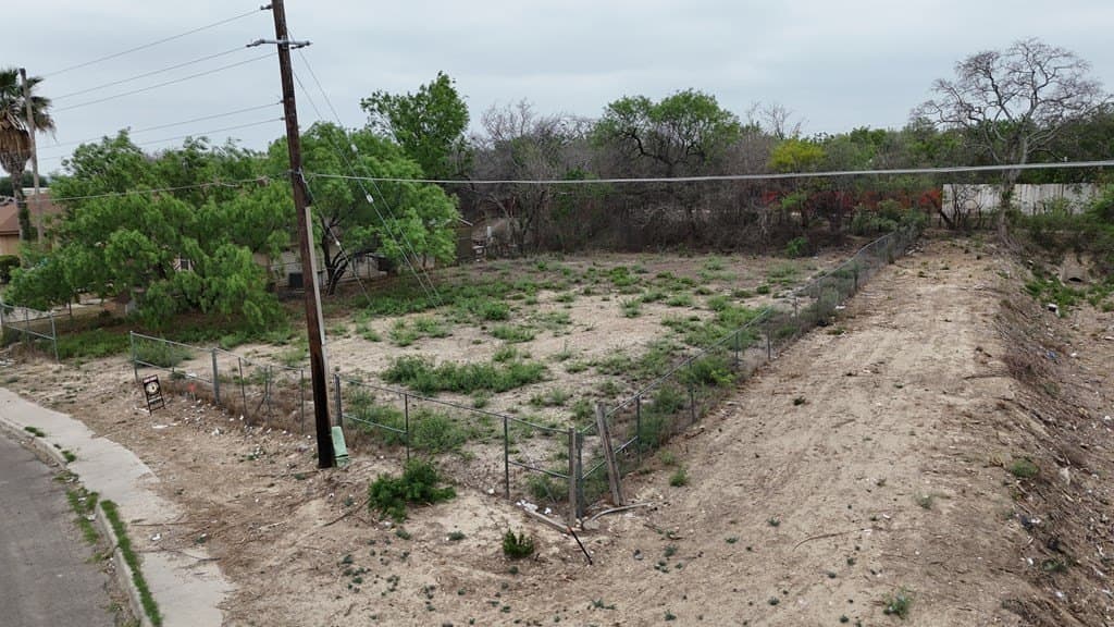 0.3 acres in Maverick County - photo 17