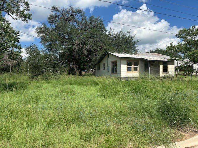 0.64 acres in Atascosa County