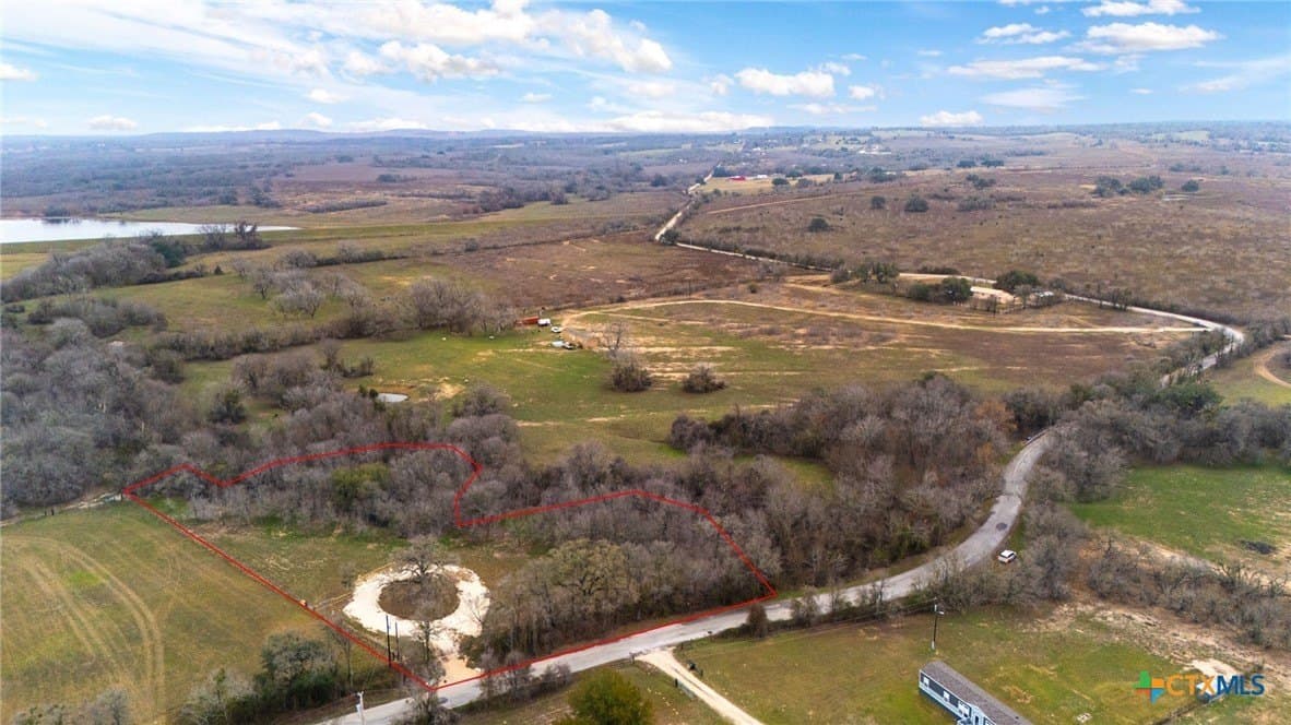 2 acres in Caldwell County gallery image 4