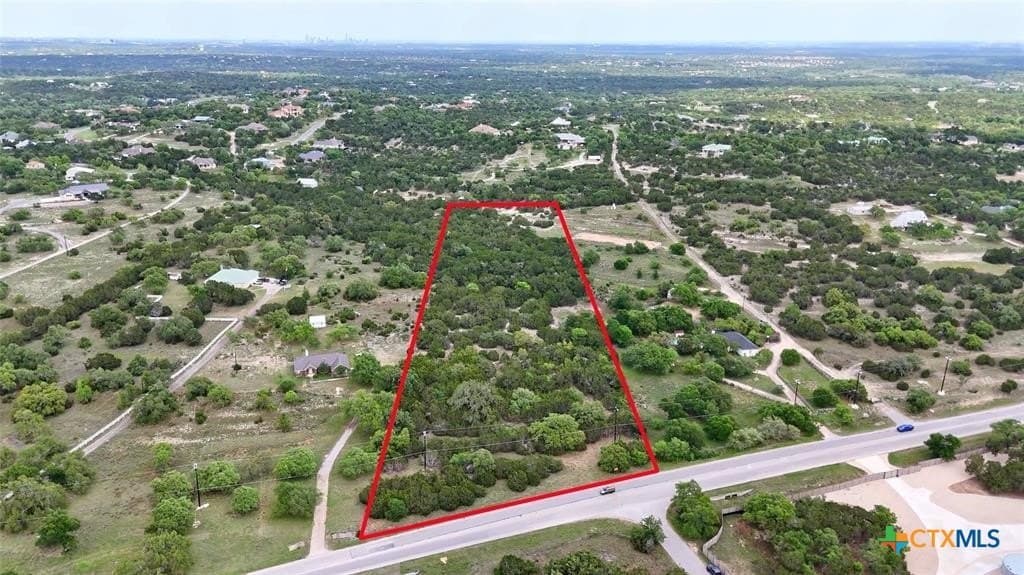 6 acres in Hays County