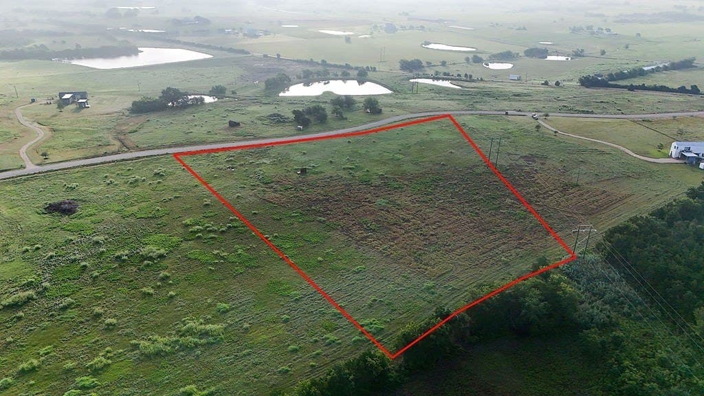6.1 acres in Fayette County