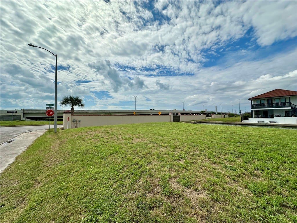 0.08 acres in Nueces County - photo 9