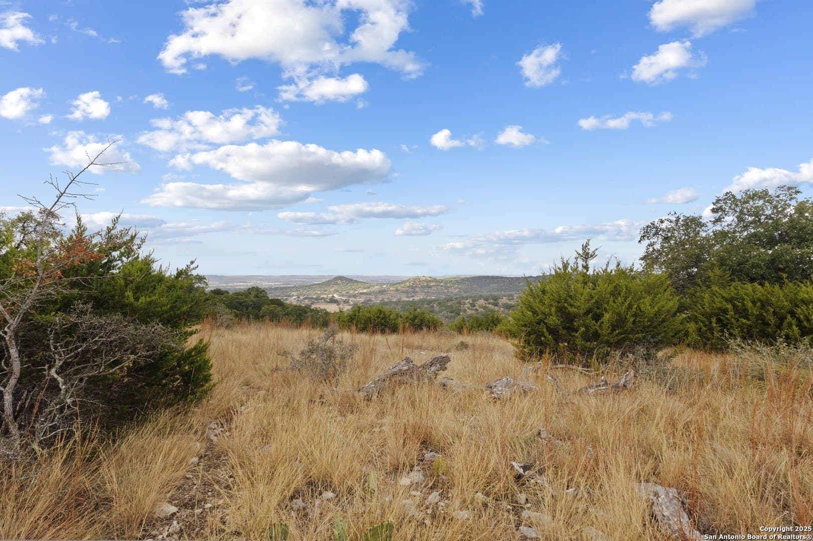 5.85 acres in Kerr County - photo 6