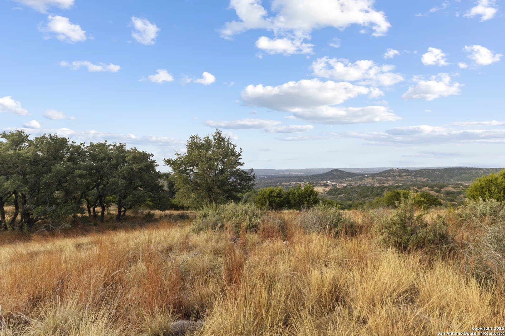 5.85 acres in Kerr County - photo 7