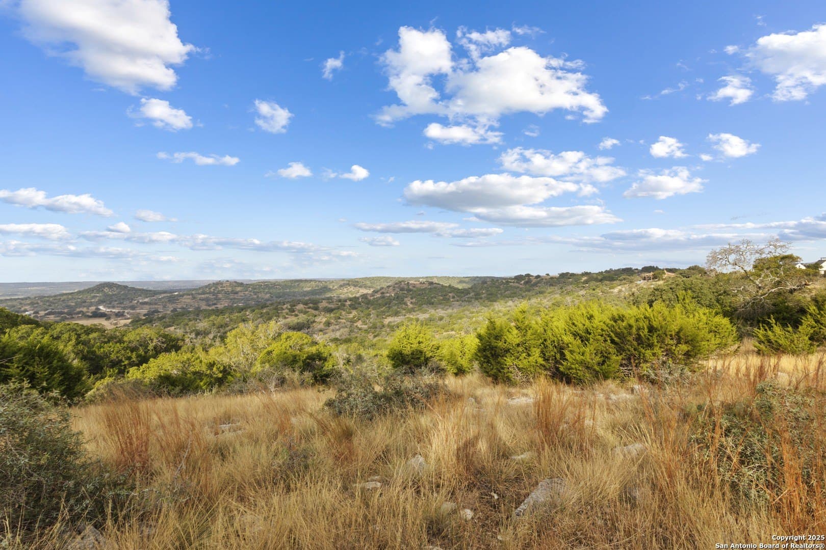 5.85 acres in Kerr County - photo 5