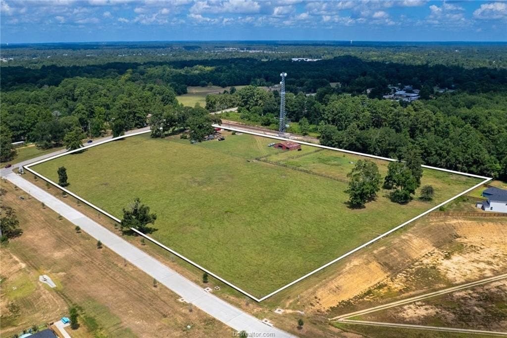10.5 acres in Montgomery County - photo 14