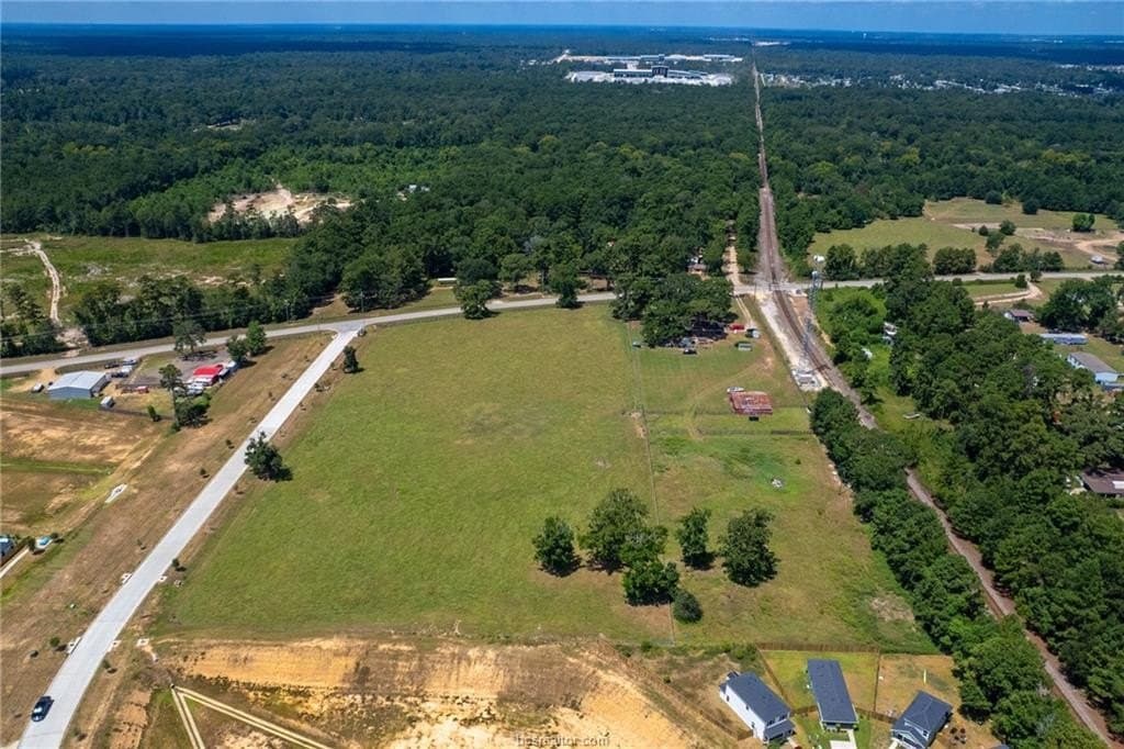 10.5 acres in Montgomery County - photo 4