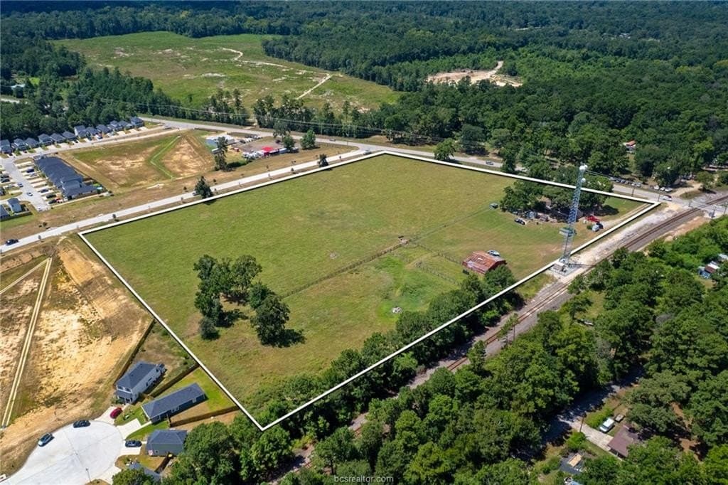 10.5 acres in Montgomery County - photo 6
