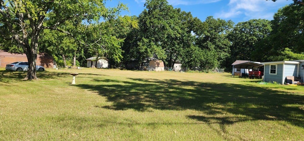 0.26 acres in Henderson County gallery image 3