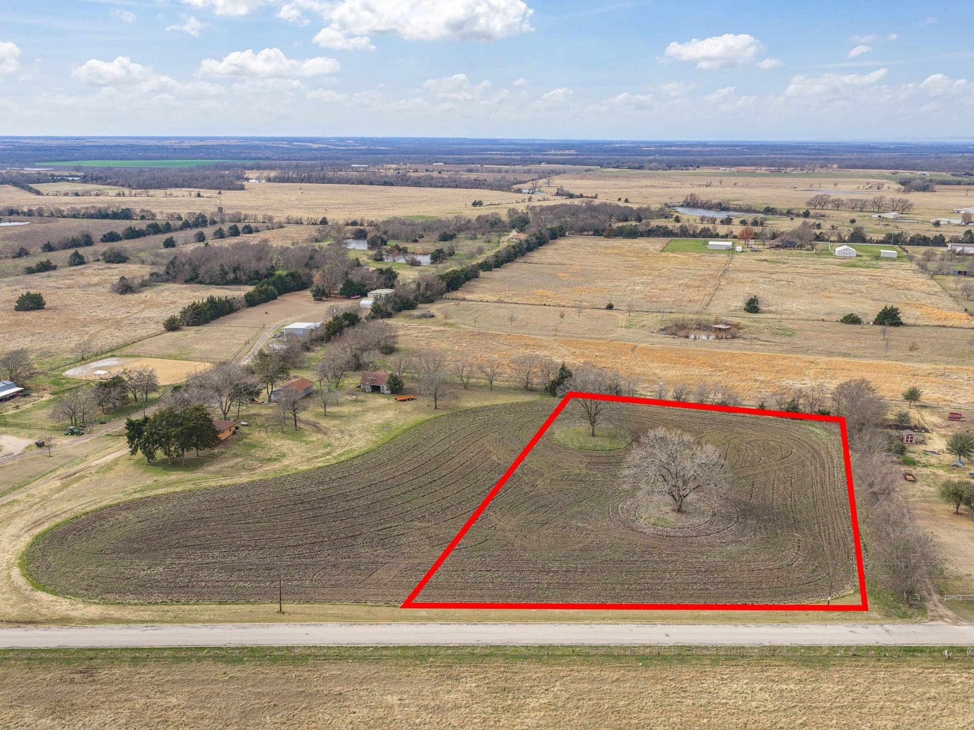 2 acres in Ellis County