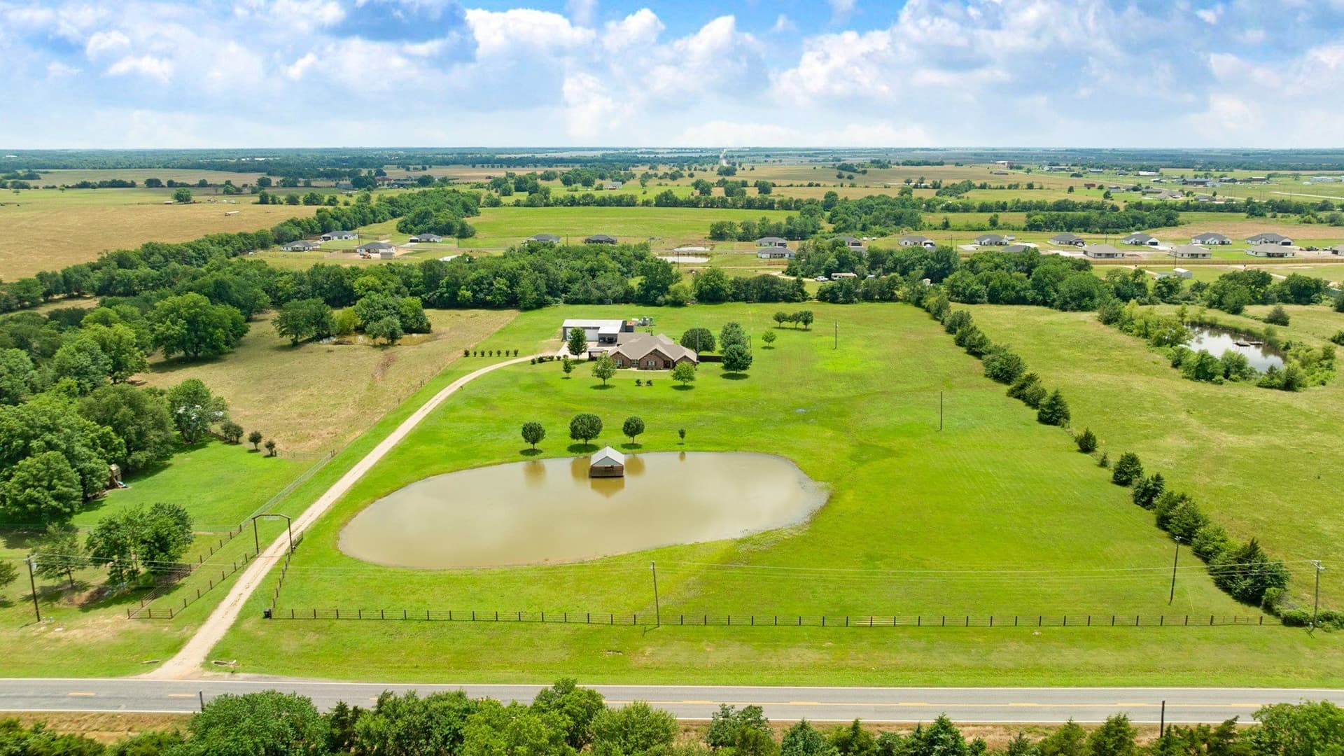 10.34 acres in Lamar County gallery image 3