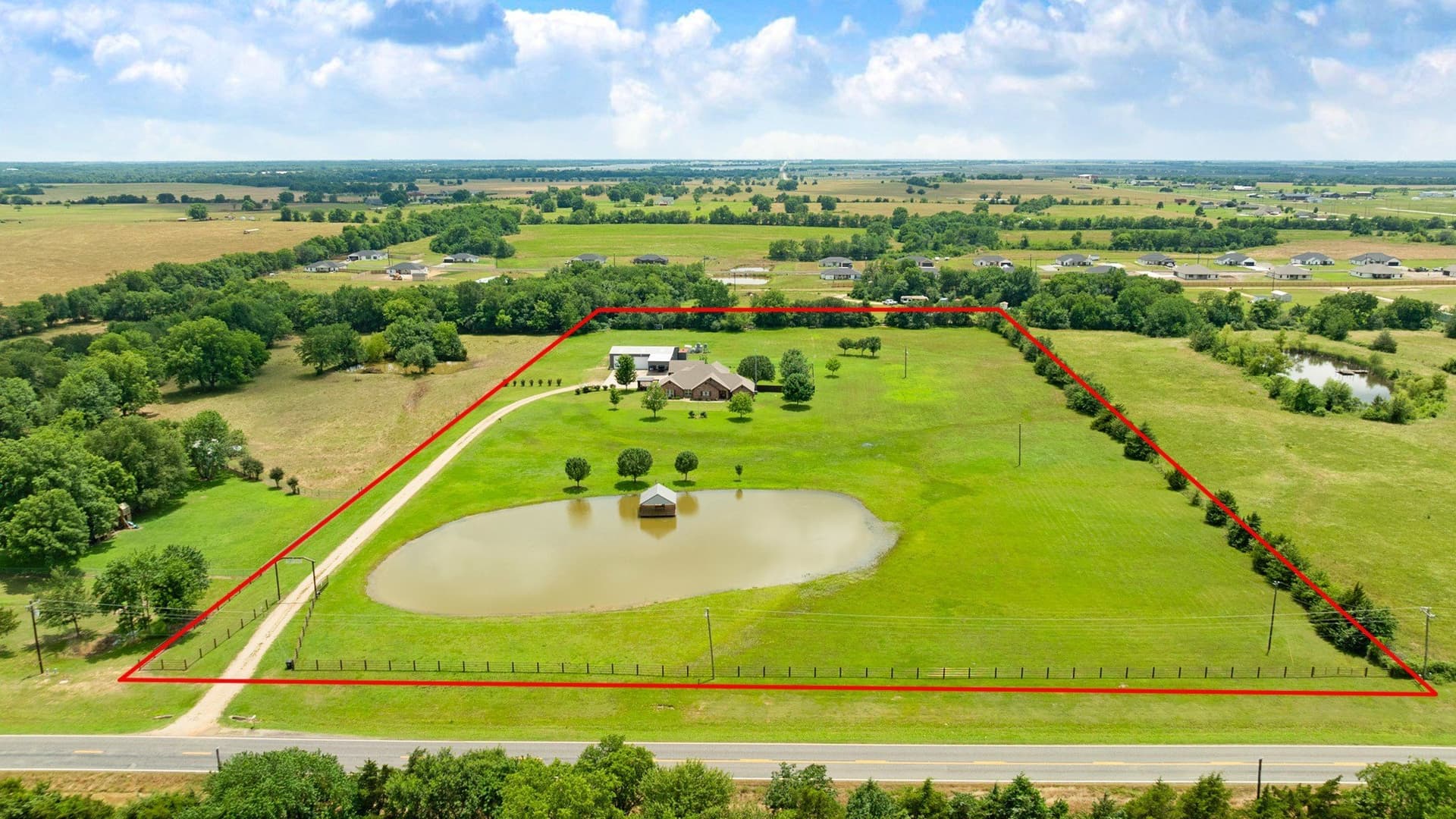 10.34 acres in Lamar County gallery image 4