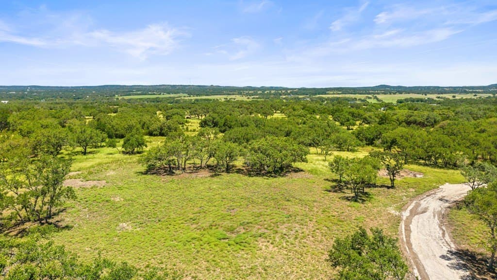 11 acres in Blanco County gallery image 3