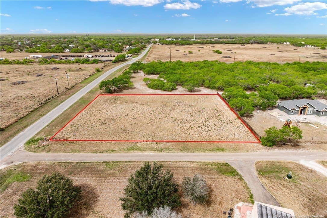 1.02 acres in Kleberg County gallery image 2
