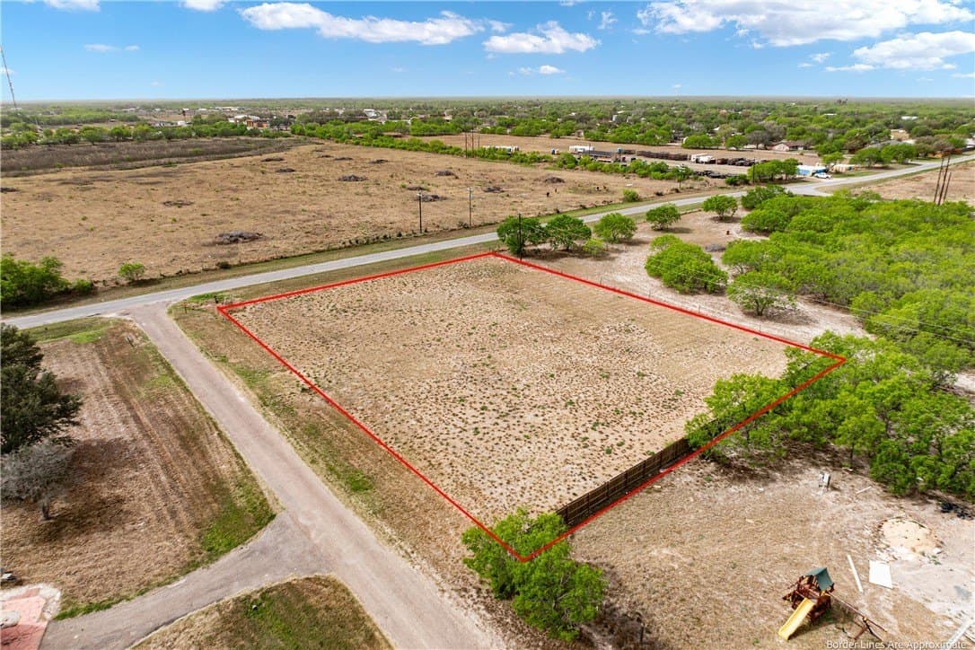 1.02 acres in Kleberg County gallery image 3