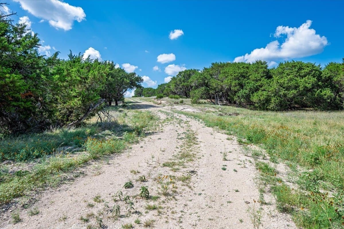 563.17 acres in Coryell County - photo 31