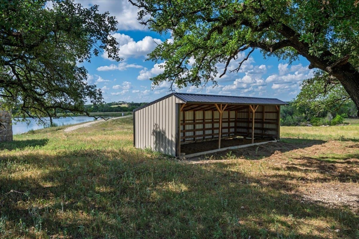 563.17 acres in Coryell County - photo 35