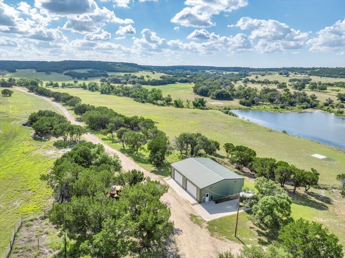 563.17 acres in Coryell County - photo 17