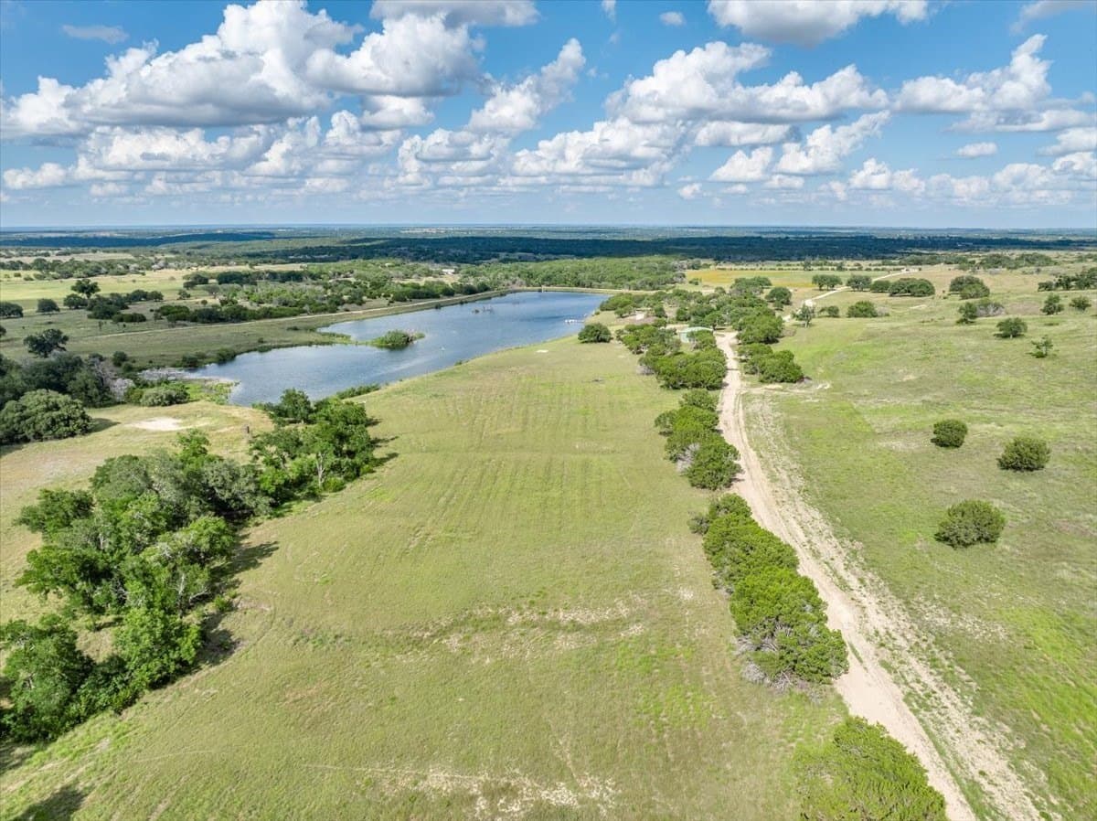 563.17 acres in Coryell County - photo 39
