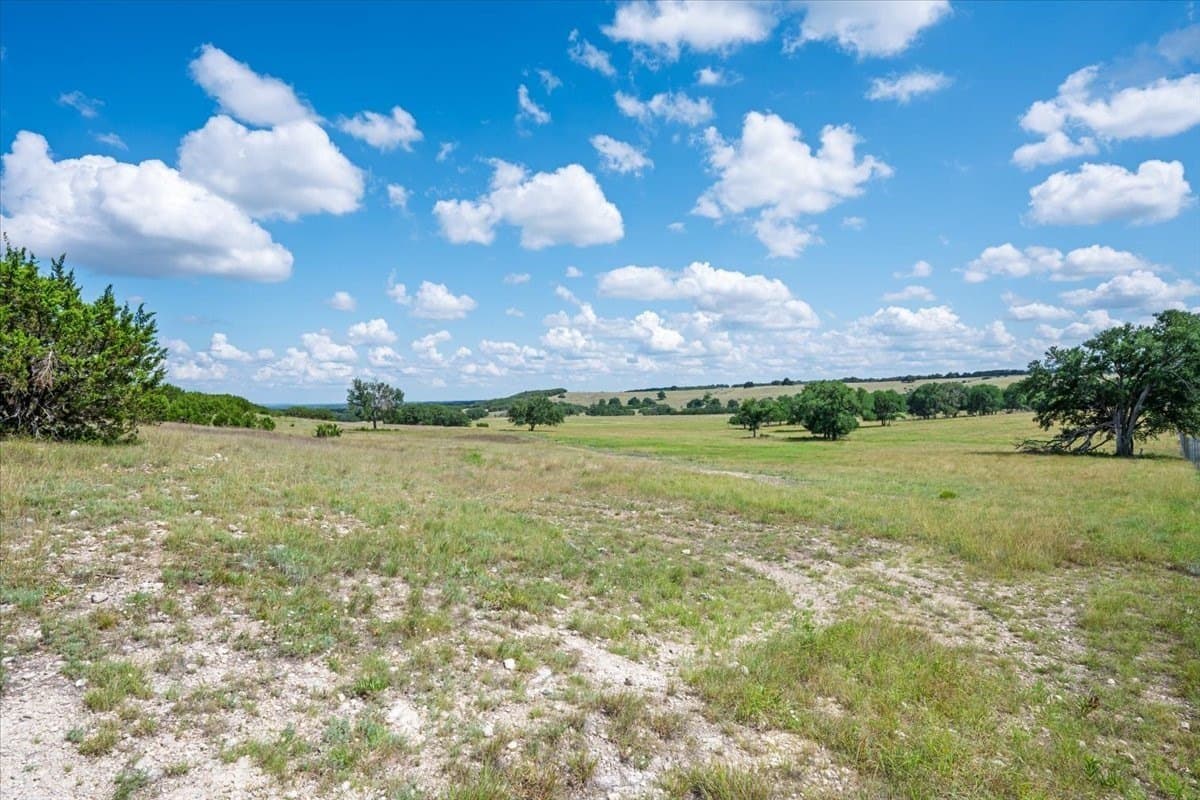 563.17 acres in Coryell County - photo 29