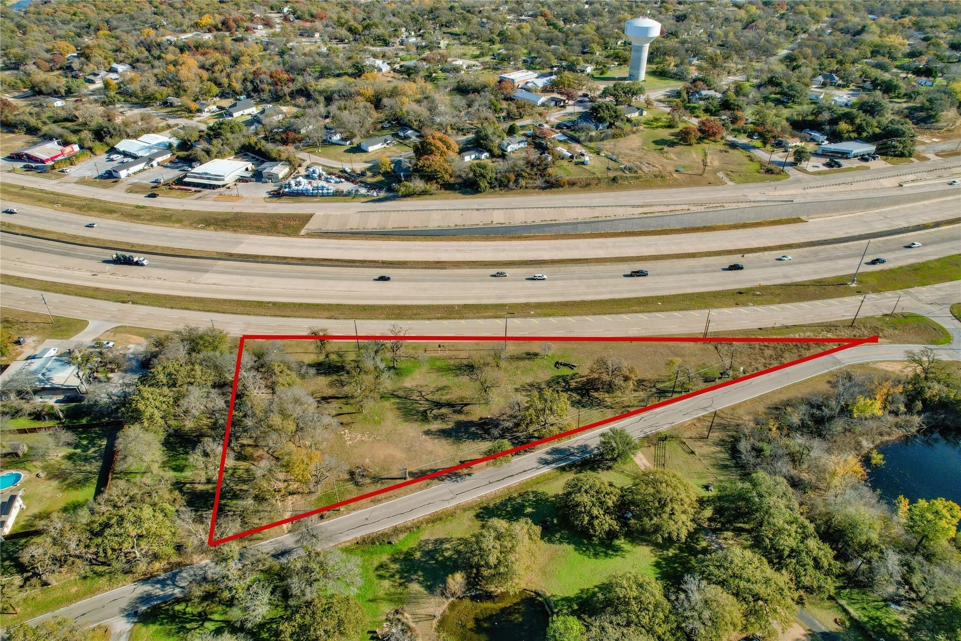 1.8 acres in Tarrant County gallery image 2
