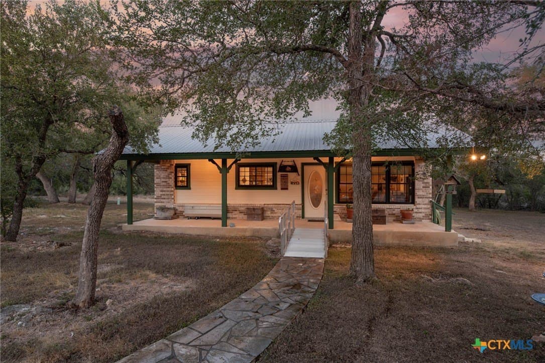 10.02 acres in Comal County