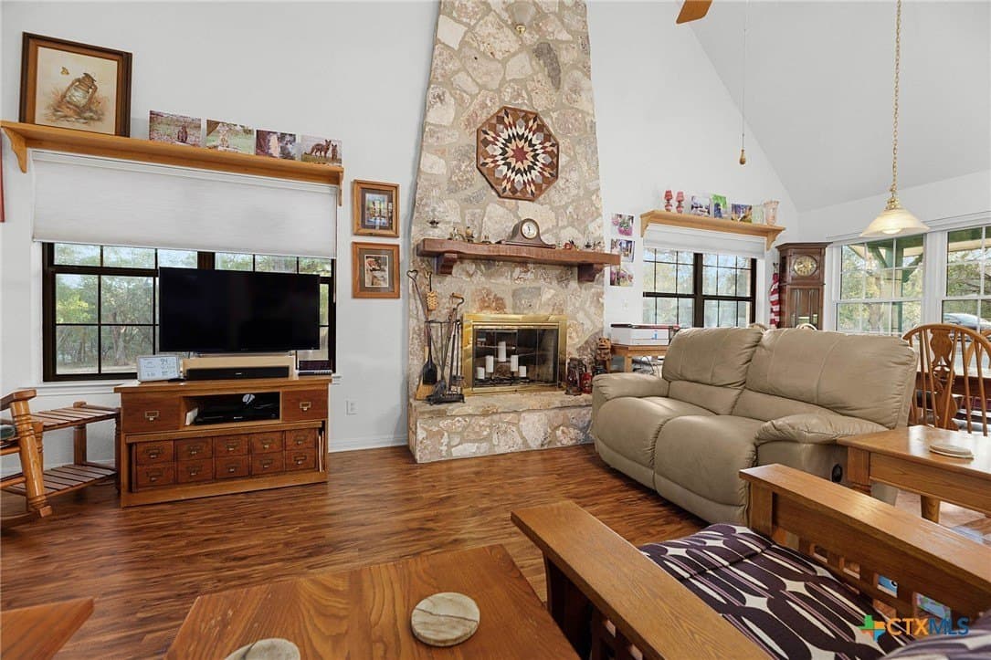 10.02 acres in Comal County - photo 5