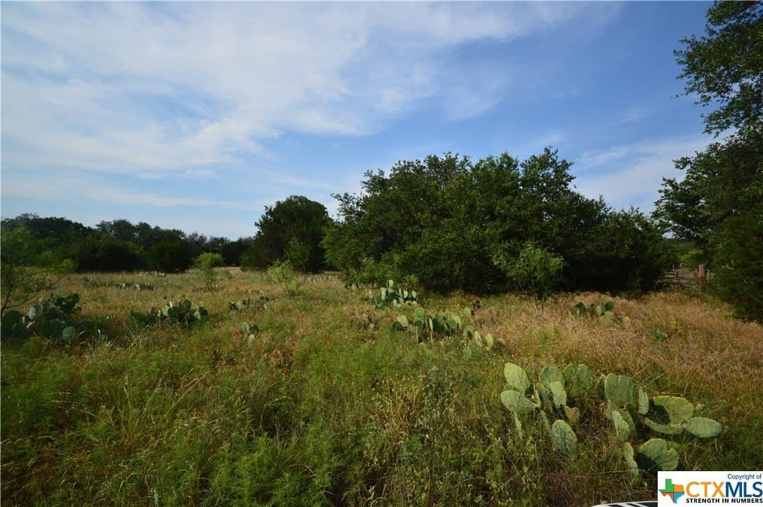 23.19 acres in Lampasas County