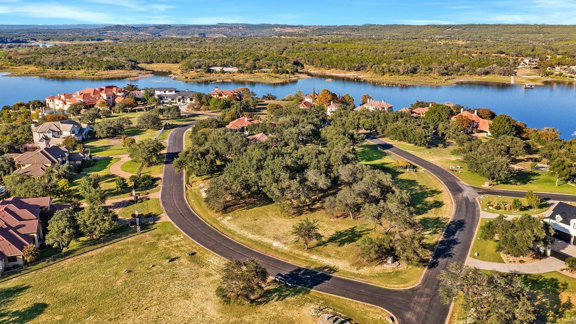 1.14 acres in Travis County gallery image 4