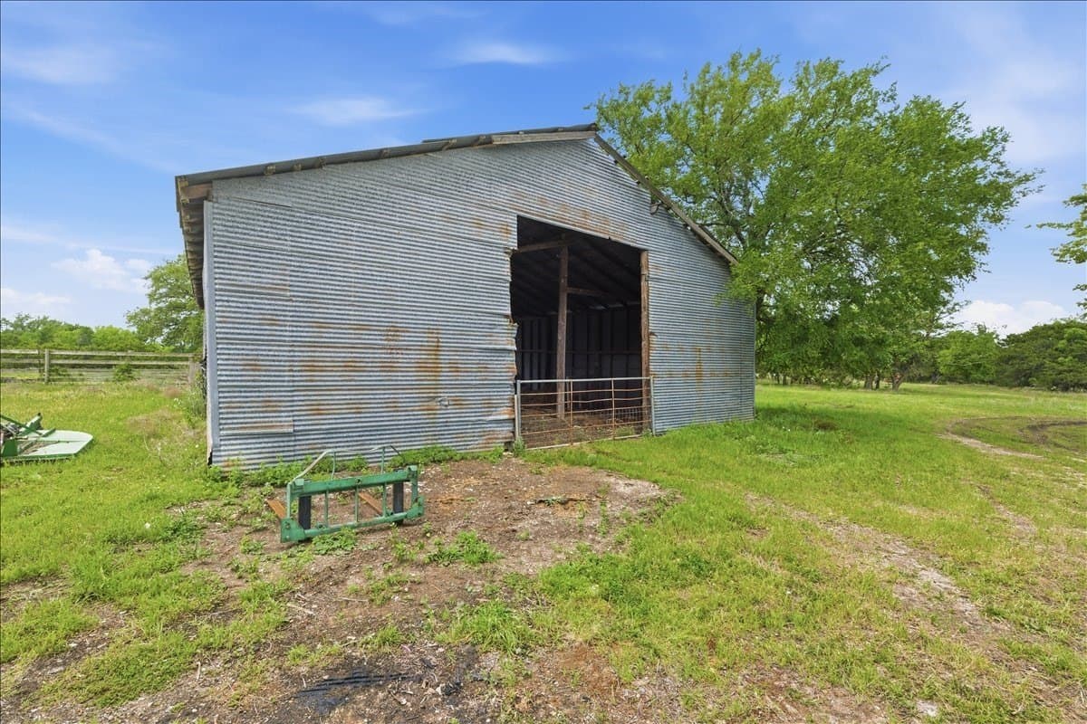 35.78 acres in Bosque County - photo 8