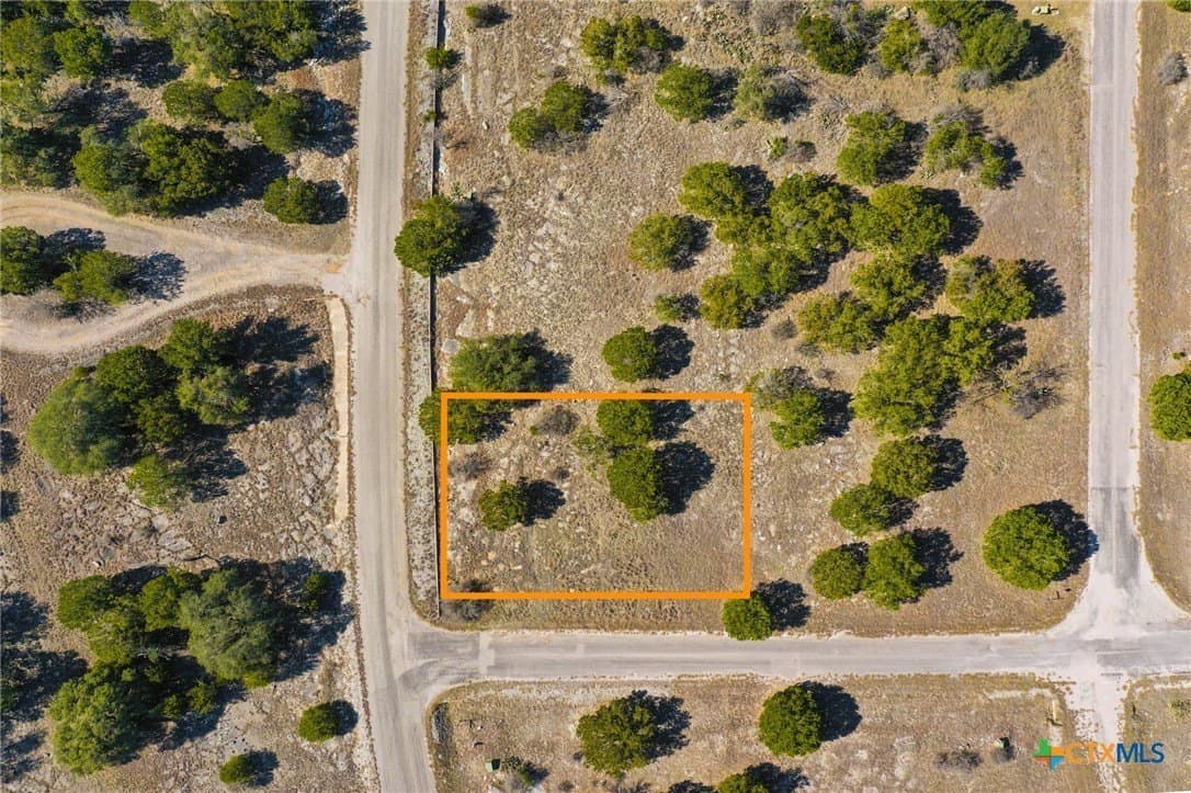 0.27 acres in Llano County gallery image 3