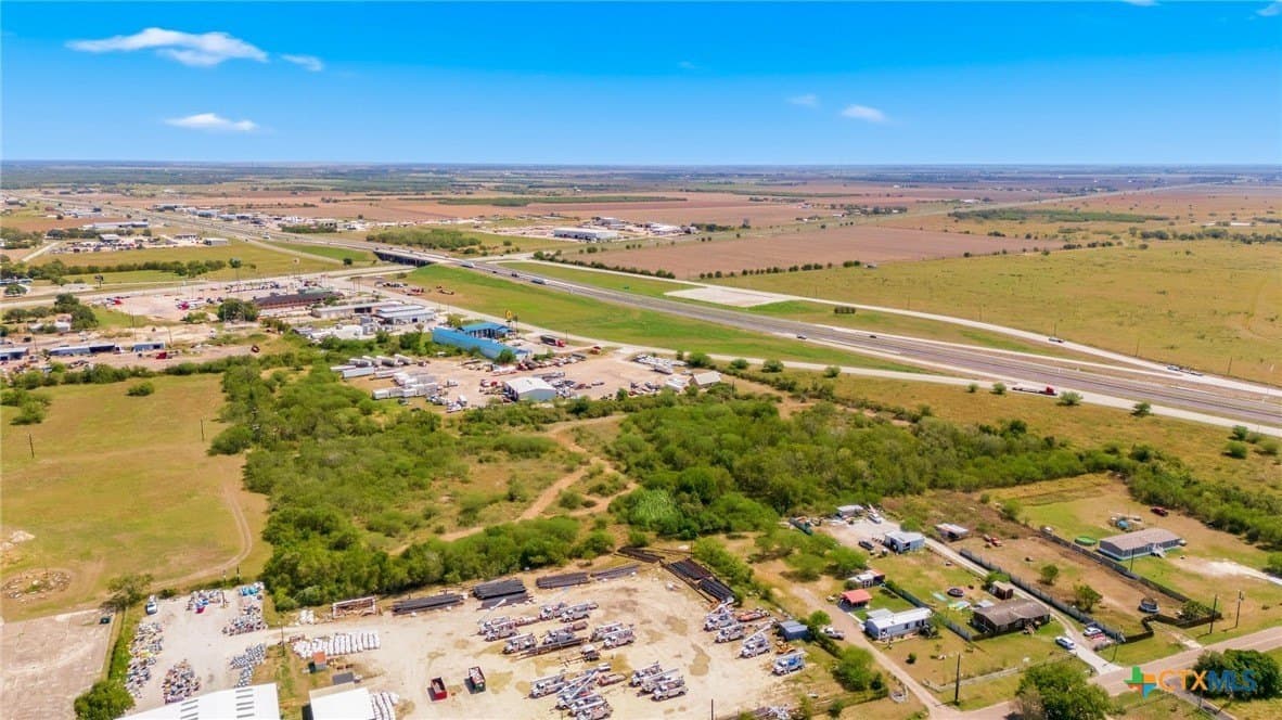 10 acres in Victoria County - photo 14