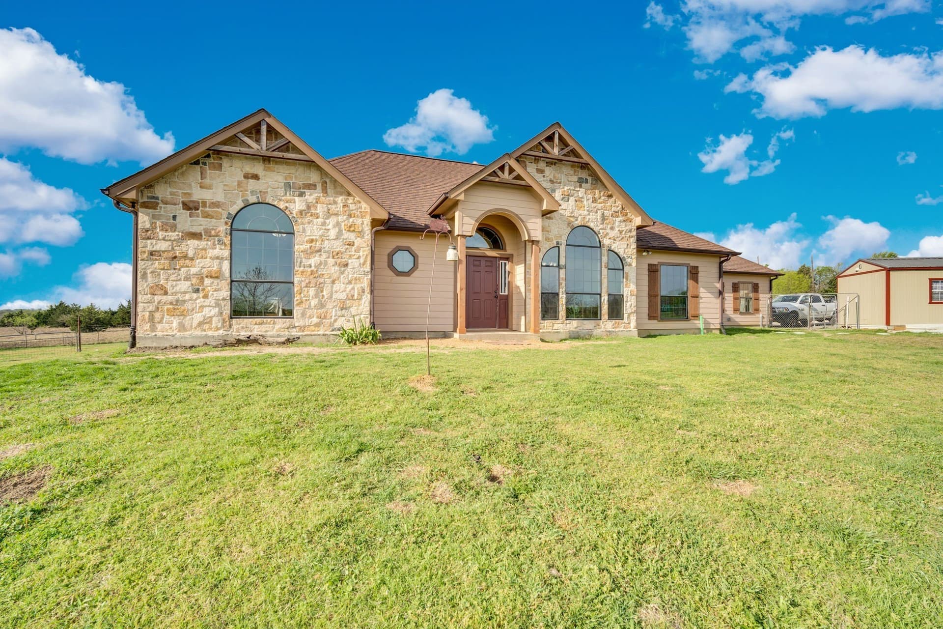 21.86 acres in Ellis County gallery image 4