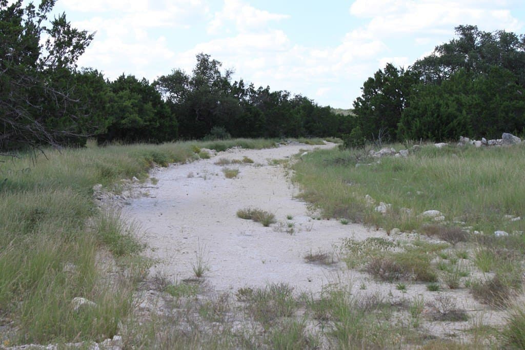 60 acres in Edwards County - photo 3