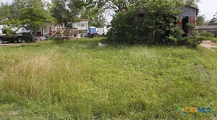 0.19 acres in Gonzales County gallery image 3