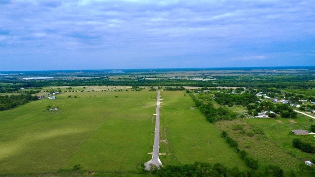 1.1 acres in Navarro County featured view