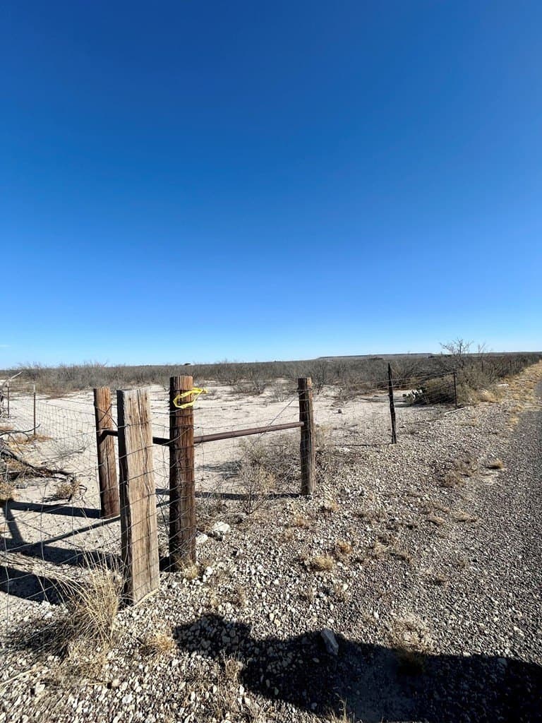 11.5 acres in Pecos County gallery image 3