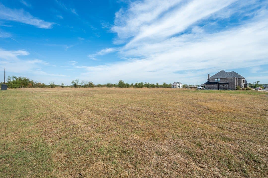 0.79 acres in Ellis County - photo 4